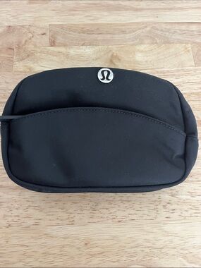 Lululemon Make Up Bag